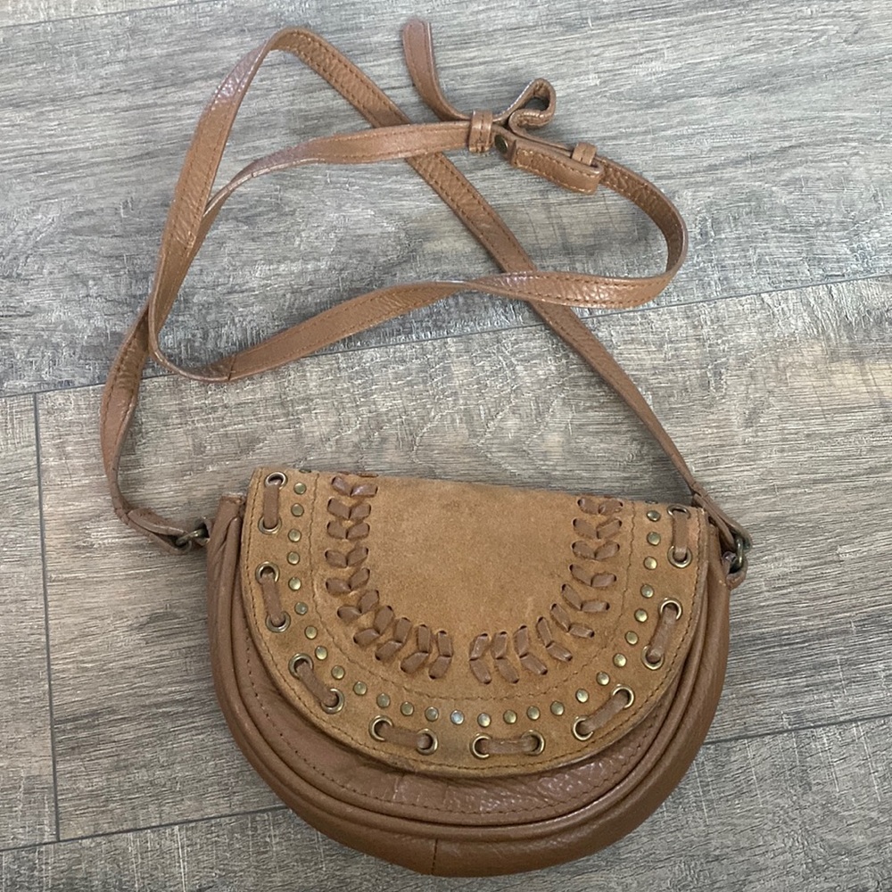 Lucky brand tan 100% leather crossbody